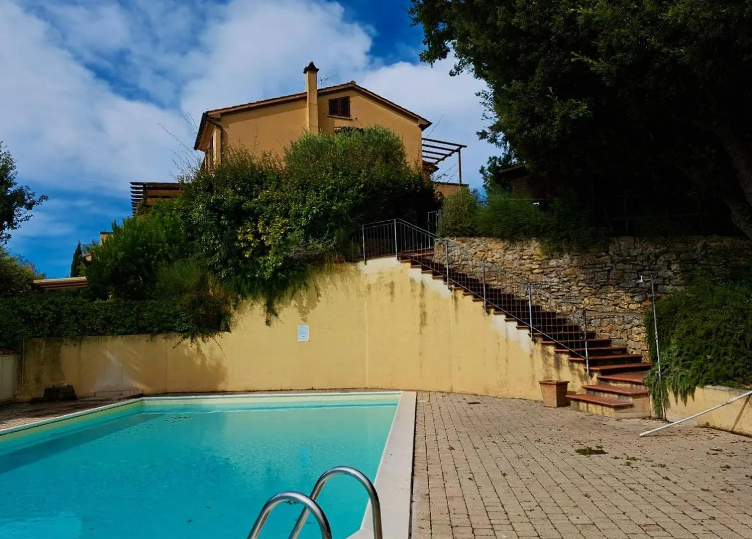 Apartmán Trilocale Con Piscina Montescudaio
