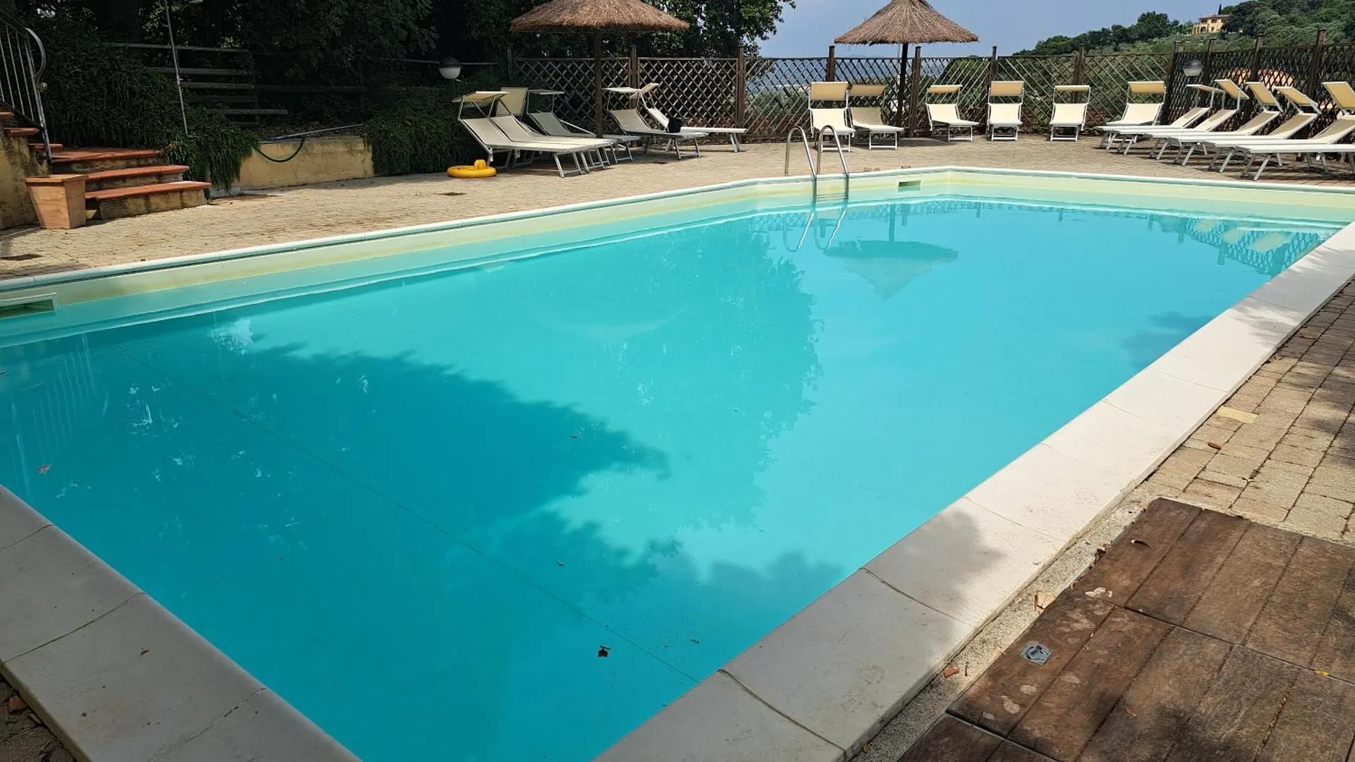 Apartmán Trilocale Con Piscina Montescudaio